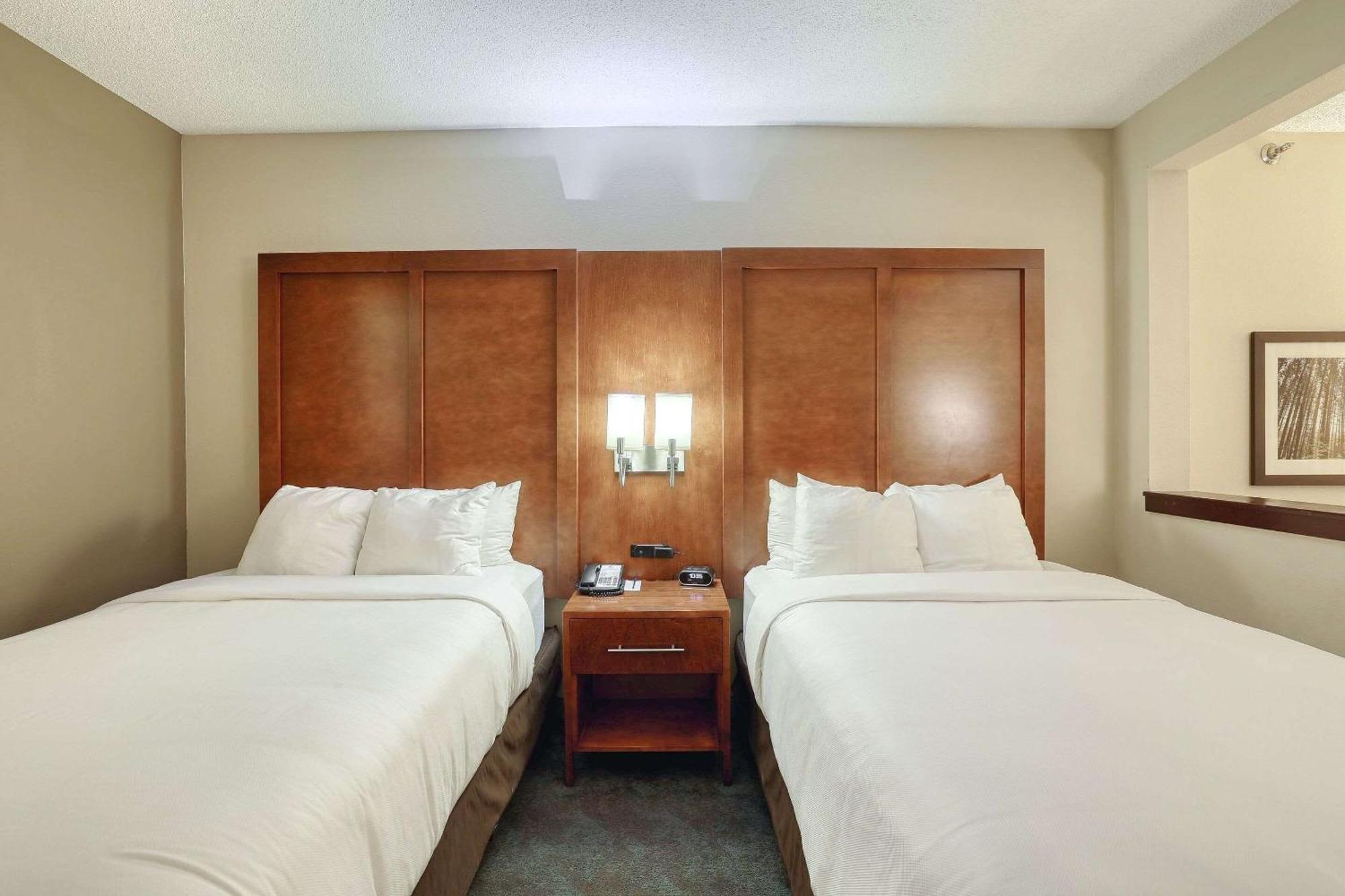 Comfort Suites Appleton Airport Eksteriør bilde