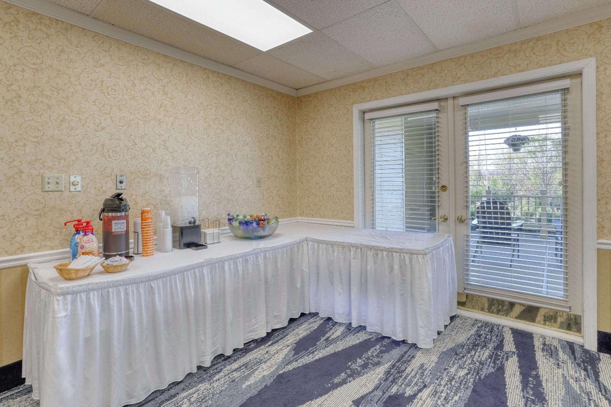 Comfort Suites Appleton Airport Eksteriør bilde