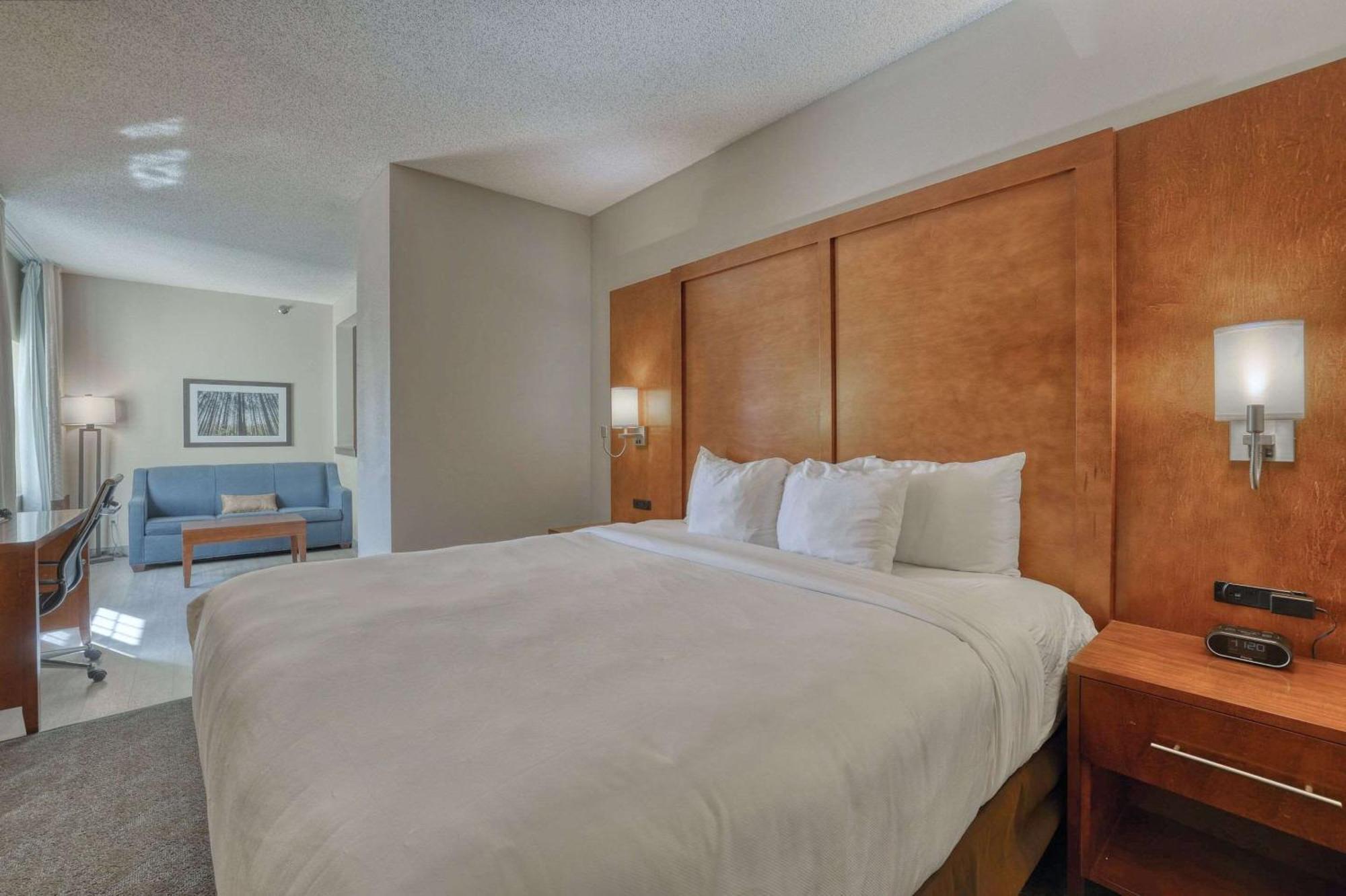 Comfort Suites Appleton Airport Eksteriør bilde
