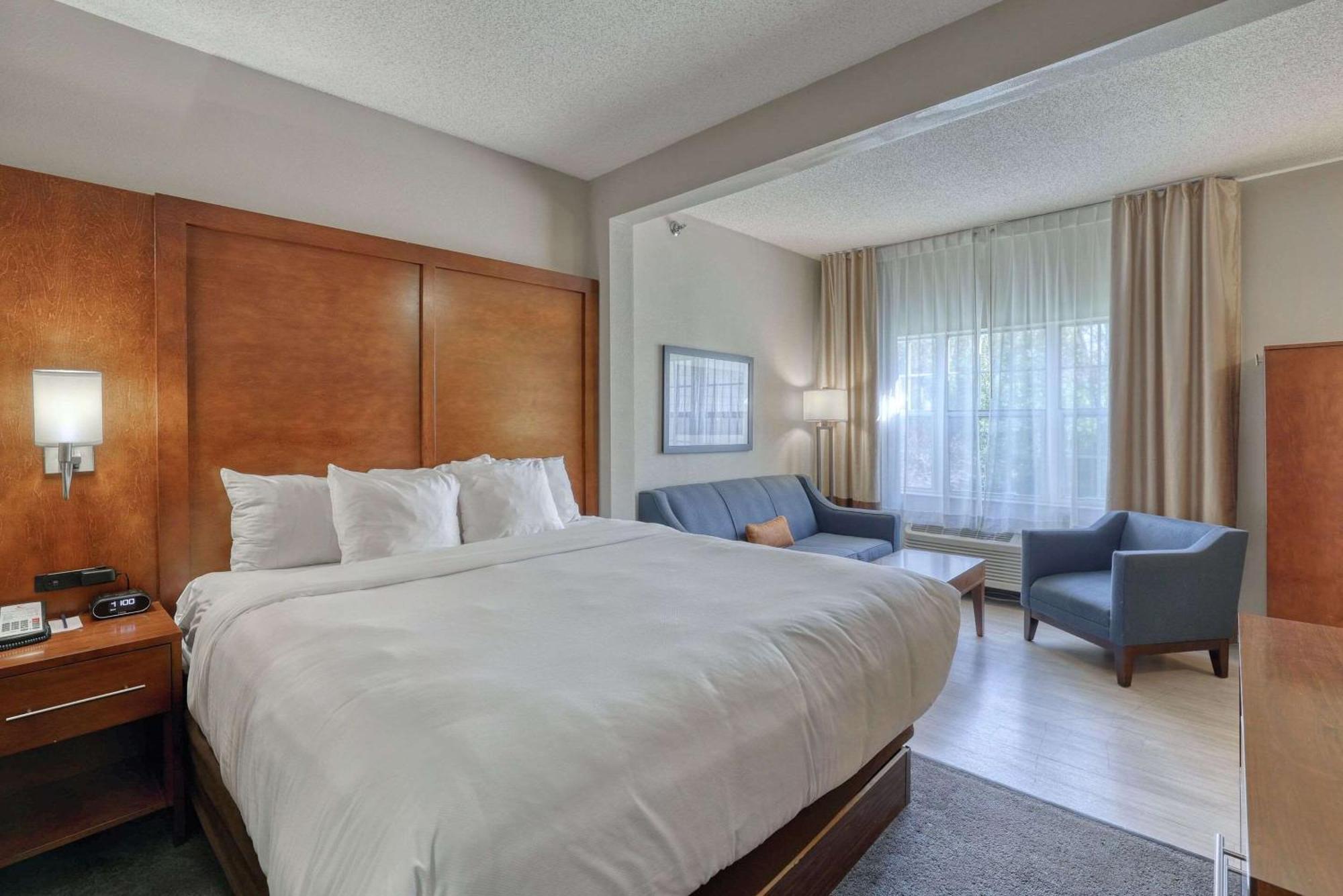 Comfort Suites Appleton Airport Eksteriør bilde